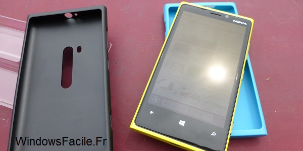 Lumia 920 : test coque de protection CC-1043 (bleue / noire)