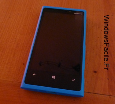 CC-1043 bleue sur Lumia jaune