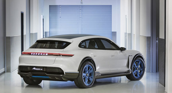 photo Porsche Mission E Cross Turismo