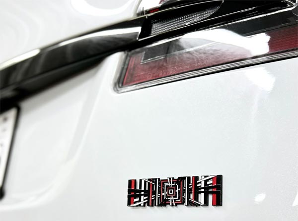 Tesla Model S Plaid logo