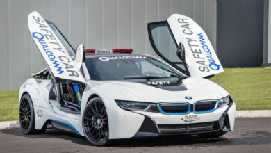 BMW i8 recharge sans fil batterie voiture